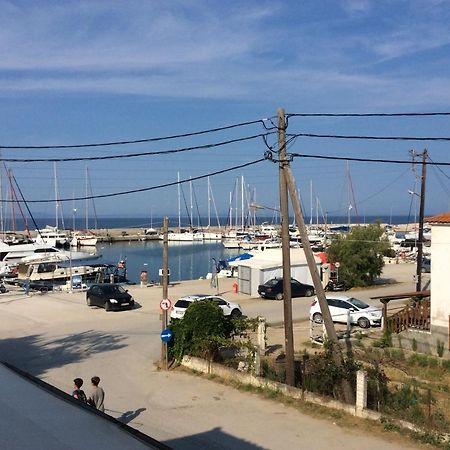 Marina Hotel Никити Екстериор снимка