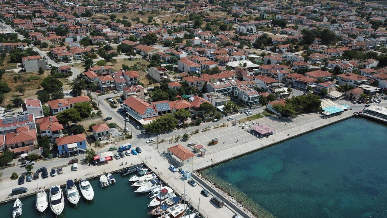 Marina Hotel Никити Екстериор снимка