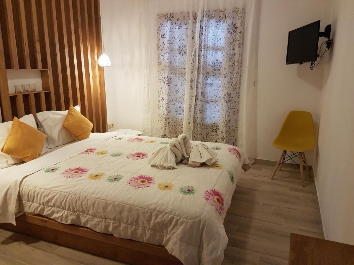 Marina Hotel Никити Екстериор снимка