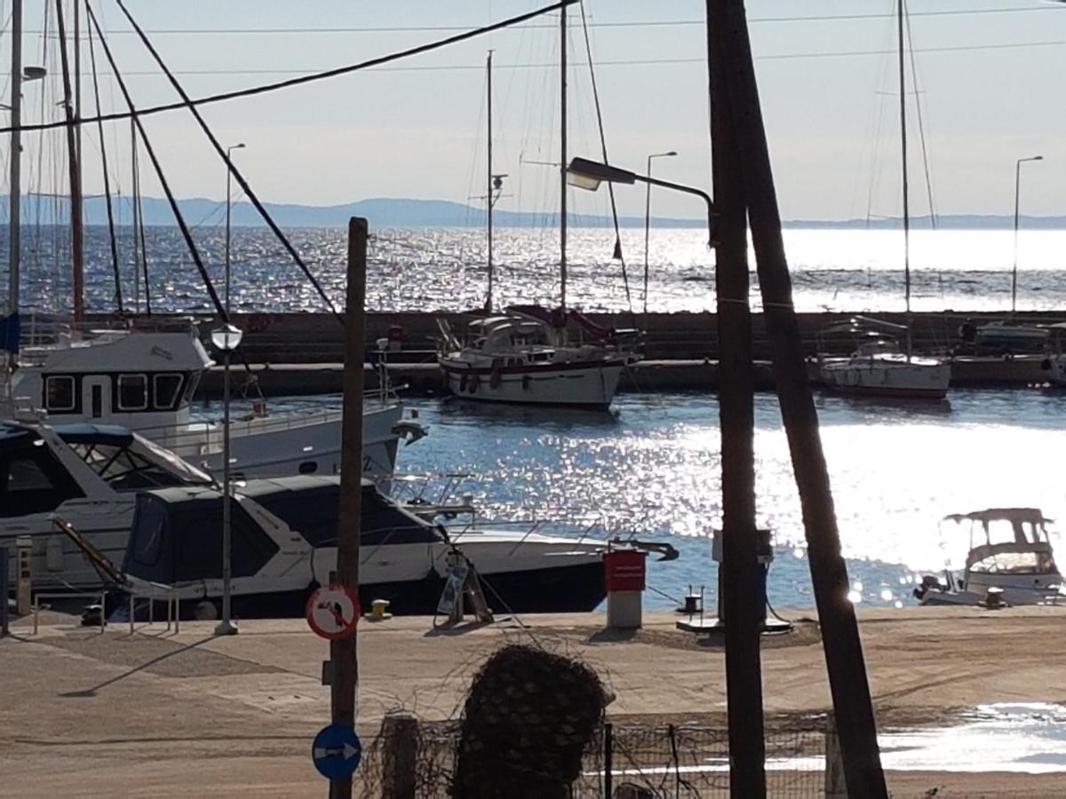 Marina Hotel Никити Екстериор снимка