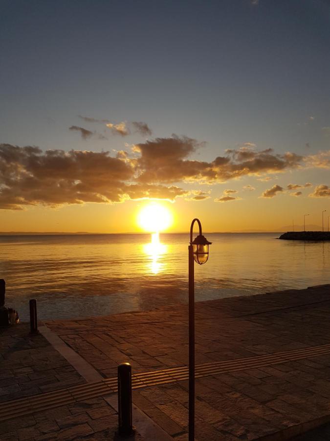 Marina Hotel Никити Екстериор снимка