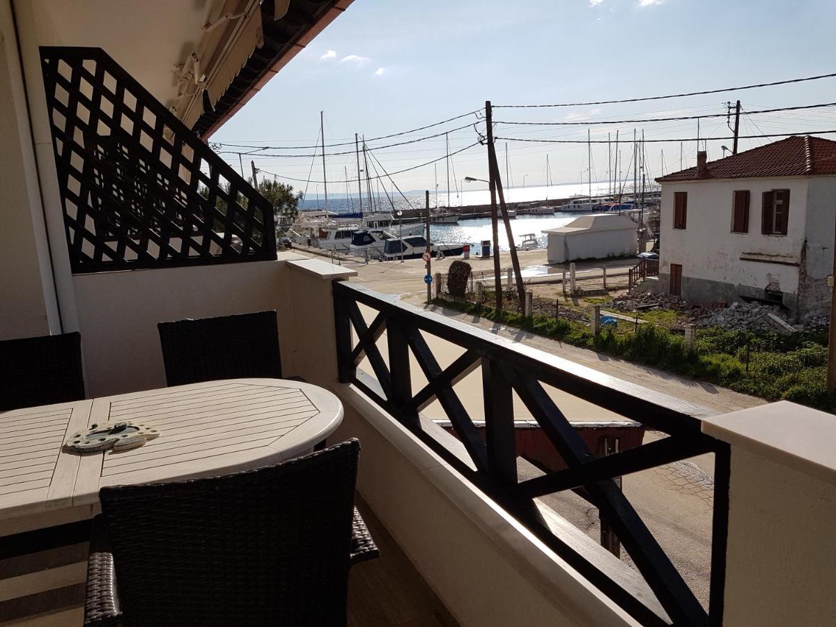 Marina Hotel Никити Екстериор снимка