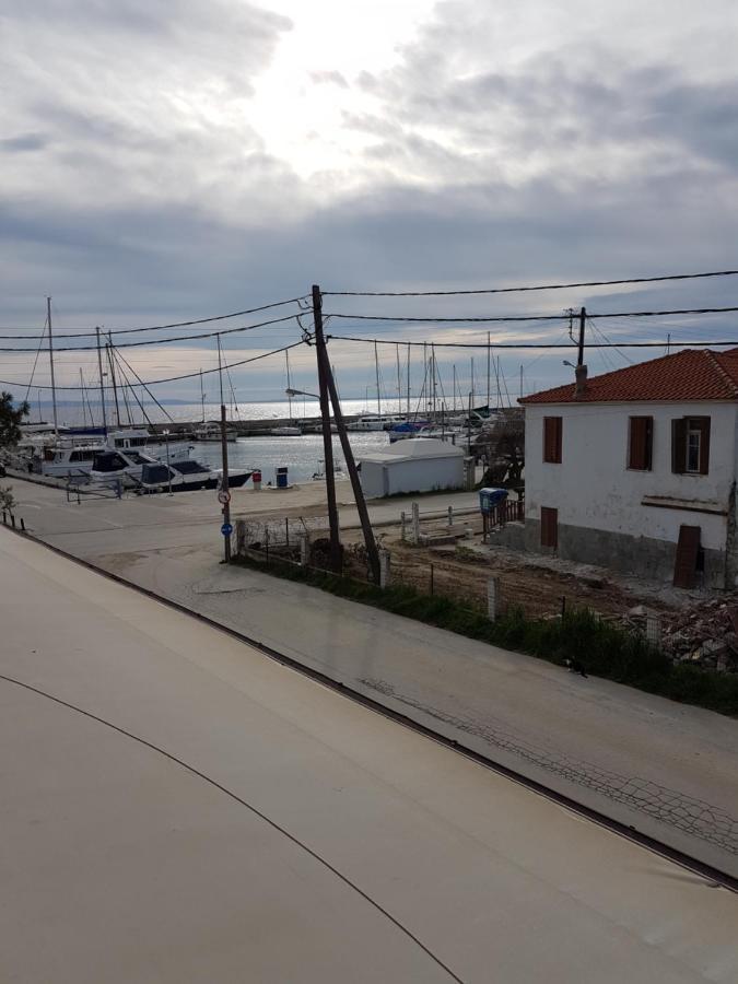 Marina Hotel Никити Екстериор снимка