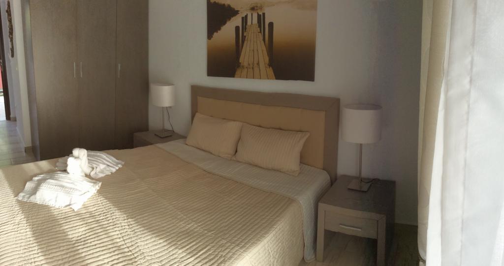 Marina Hotel Никити Екстериор снимка
