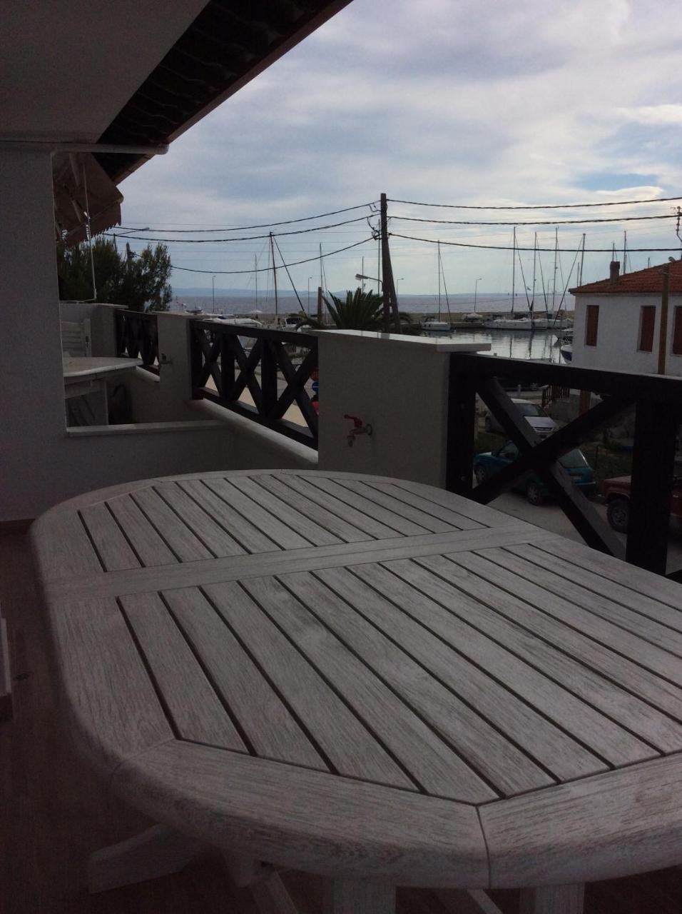 Marina Hotel Никити Екстериор снимка